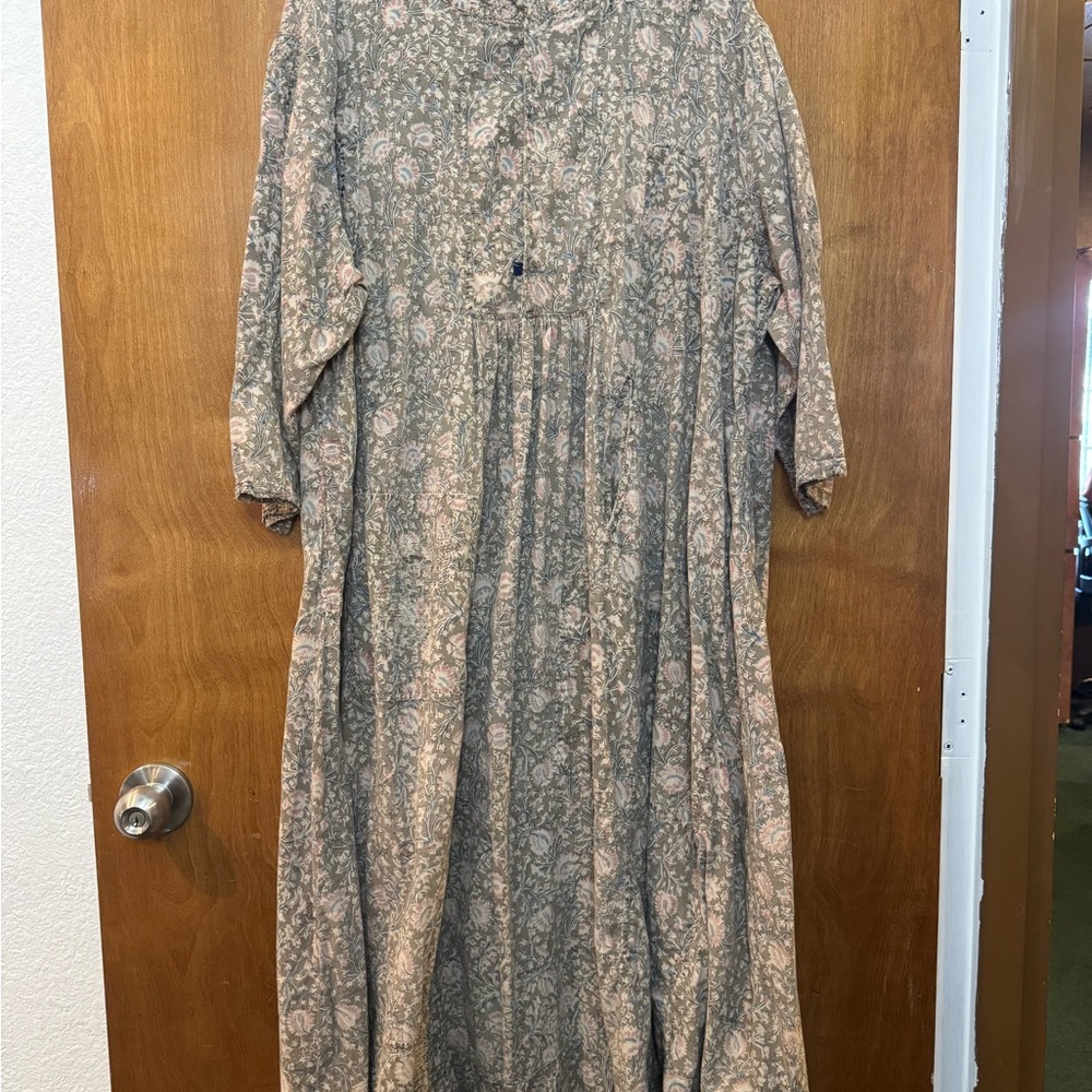 Magnolia Pearl Floral Patterned Blouse
